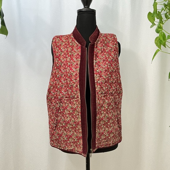Eddie Bauer Floral Red Vest - Picture 4 of 8